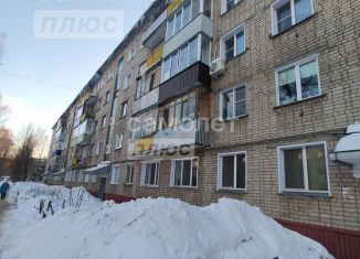 Продажа двухкомнатной квартиры, 48.5 м2, Кировская область, улица Азина, 3