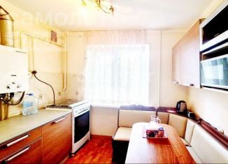 Продам трехкомнатную квартиру, 58.2 м2, Приморско-Ахтарск, улица Дзержинского, 1