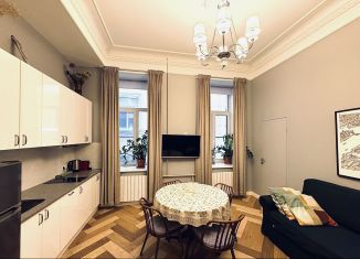3-комнатная квартира в аренду, 72 м2, Санкт-Петербург, набережная реки Фонтанки, 11, метро Невский проспект