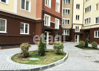 Продам 2-комнатную квартиру, 57 м2, Калининградская область, улица Виктора Гакуна, 5