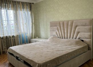 Сдается в аренду двухкомнатная квартира, 55 м2, Дагестан, улица Абдулхакима Исмаилова