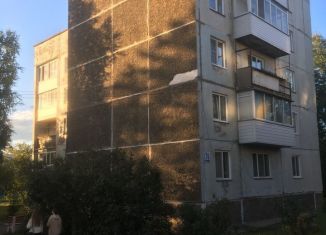 Продажа 2-ком. квартиры, 48 м2, поселок Малиновка, квартал 3, 20