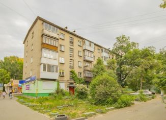 Продается 2-ком. квартира, 44 м2, Екатеринбург, улица Стрелочников, 7, метро Уральская