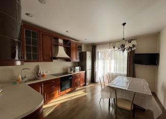 Сдаю 3-комнатную квартиру, 111 м2, Самара, Конноармейская улица, 17, метро Российская