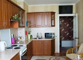 Сдача в аренду трехкомнатной квартиры, 65 м2, Старый Оскол, микрорайон Северный, 34