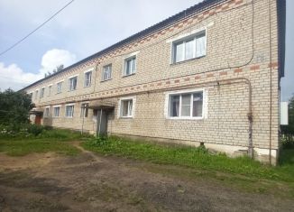 Продаю 2-ком. квартиру, 41.1 м2, посёлок городского типа Стрижи, Комсомольская улица, 18