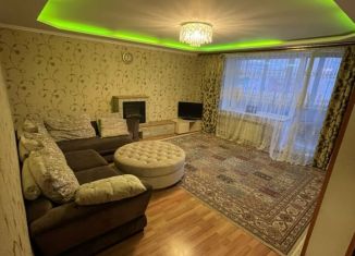 Сдается в аренду 4-ком. квартира, 140 м2, Красноярск, улица Водопьянова, 19