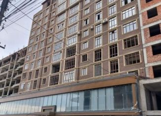 Продаю 3-ком. квартиру, 123 м2, Хасавюрт, улица Тотурбиева, 59Б