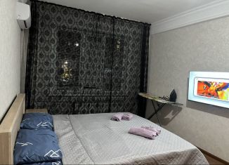 Сдаю 1-комнатную квартиру, 40 м2, Каспийск, проспект Акулиничева, 15А