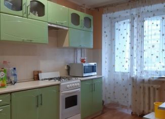 Сдается 2-ком. квартира, 65 м2, Брянск, улица Красный Маяк, 102