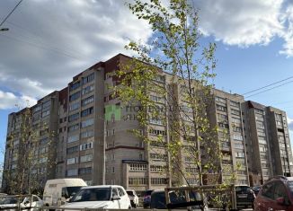 Продается 3-комнатная квартира, 64.4 м2, Киров, улица Сурикова, 41