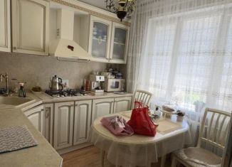 Продается 4-ком. квартира, 98 м2, Махачкала, улица Стояна Джорова, 5, Советский район