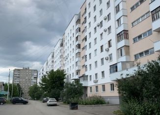 Продаю 2-ком. квартиру, 50 м2, Уфа, улица Адмирала Ушакова, 84