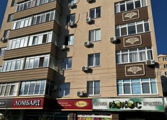 Сдача в аренду 1-ком. квартиры, 45 м2, Симферополь, улица Батурина, 97