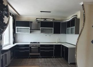 Продается 3-ком. квартира, 72 м2, Череповец, Рыбинская улица, 34