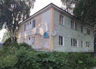 Продается трехкомнатная квартира, 50.5 м2, село Визинга, улица Мира, 1