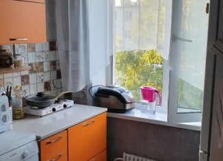 Сдается в аренду двухкомнатная квартира, 40 м2, Белокуриха, улица Академика Мясникова, 22