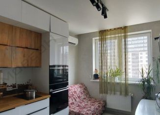 Продается 2-ком. квартира, 65 м2, Краснодар, улица Цезаря Куникова, 24к3, ЖК Времена Года 3