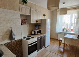 Сдается 1-ком. квартира, 37 м2, Колпино, улица Веры Слуцкой