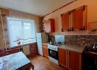 Продаю 2-ком. квартиру, 50 м2, Новомосковск, Молодёжная улица, 8