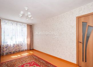 Продается 2-комнатная квартира, 44.1 м2, Новосибирск, улица Солидарности, 81, метро Заельцовская