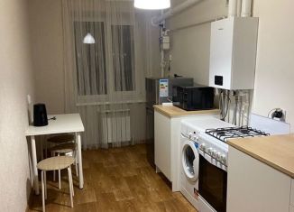 Сдам в аренду 2-ком. квартиру, 45 м2, Новошахтинск, Харьковская улица, 249