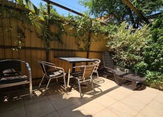 Сдача в аренду двухкомнатной квартиры, 60 м2, Сочи, Родниковая улица, 2В