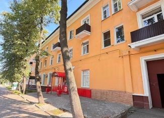 Продажа 3-ком. квартиры, 86 м2, Озёры, улица Ленина, 28