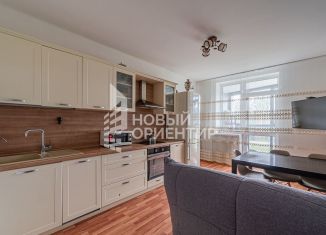 Продается 3-комнатная квартира, 90 м2, Екатеринбург, метро Чкаловская, улица М.Н. Михеева, 2