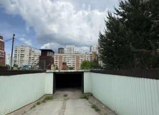 Сдаю в аренду гараж, 19 м2, Пермский край, улица Максима Горького, 64/1