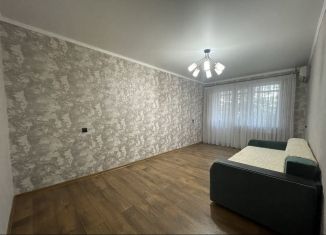 2-комнатная квартира в аренду, 42 м2, Крымск, Комсомольская улица, 20