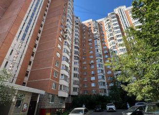 Продам 1-комнатную квартиру, 38 м2, Москва, Симферопольский бульвар, 17к1, ЮАО