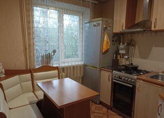 Сдам 2-ком. квартиру, 43 м2, Карабаново, улица Мира, 19