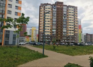 Продам двухкомнатную квартиру, 48.1 м2, Киров, улица Анжелия Михеева, 20А