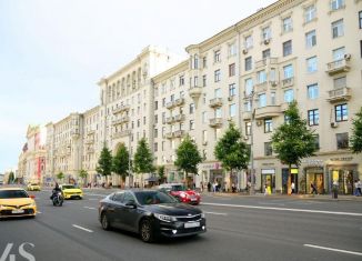 Сдаю в аренду торговую площадь, 56.4 м2, Москва, Тверская улица, 15, метро Тверская