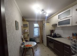 Продается 2-комнатная квартира, 65 м2, Севастополь, улица Колобова, 18/5, ЖК Сан-Сити