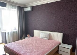 Продается 3-комнатная квартира, 120 м2, Ростов-на-Дону, улица Закруткина, 55/18