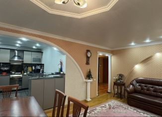 Продается двухкомнатная квартира, 70 м2, Татарстан, улица Сююмбике, 66