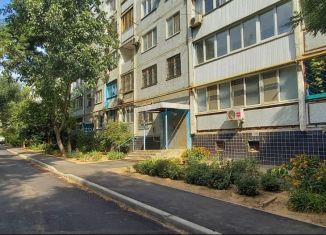 Продается 3-комнатная квартира, 61.8 м2, Волгоград, улица 51-й Гвардейской Дивизии, 40, Дзержинский район