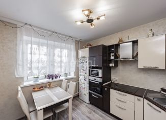 Продажа 2-ком. квартиры, 57 м2, Тюмень, Суходольская улица, 16