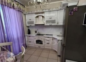 Сдача в аренду 3-ком. квартиры, 75 м2, Тюмень, Западносибирская улица, 2, ЖК Добрый