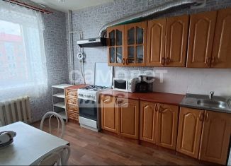 Продам 3-ком. квартиру, 83.6 м2, Называевск, улица Серова, 16