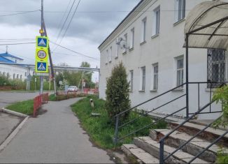 Продам торговую площадь, 60 м2, село Байкалово, улица Мальгина, 91