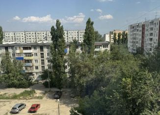 Продается 3-комнатная квартира, 57.9 м2, Волгоград, улица Маршала Ерёменко