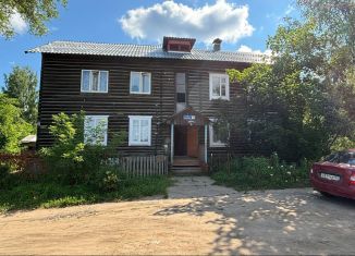 Продам 2-ком. квартиру, 58 м2, Новгородская область, улица Виноградова, 19