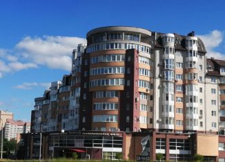 Продается 3-ком. квартира, 91 м2, Череповец, улица Раахе, 4