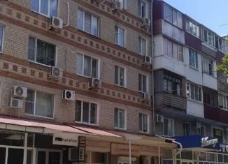 Продается 1-ком. квартира, 30 м2, Кропоткин, проспект Ворошилова, 65