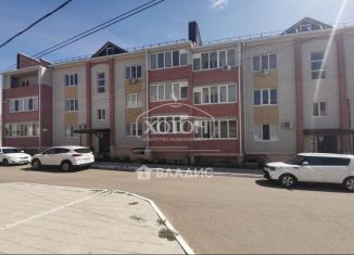 Продажа 2-ком. квартиры, 60 м2, Элиста, проспект Чонкушова, 5к1