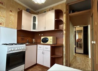 Продам 1-ком. квартиру, 31 м2, Челябинск, площадь МОПРа, 4