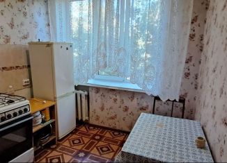 Сдаю 1-комнатную квартиру, 42 м2, Волгоград, улица Демьяна Бедного, 19